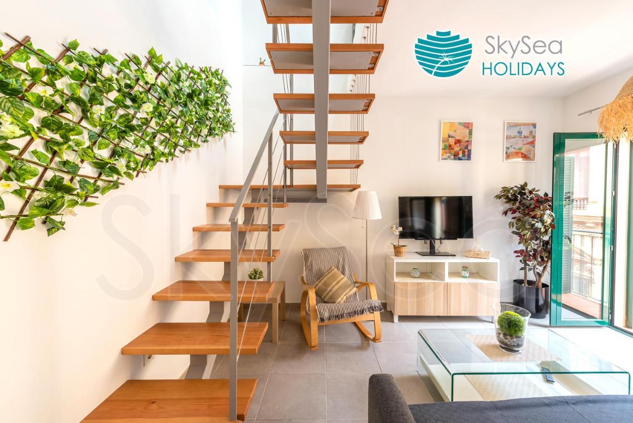 Skysea Holidays City Center Suites Malaga Exterior photo